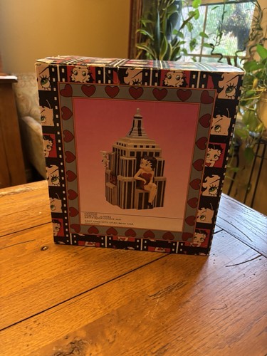 💎Vtg 1998 Ceramic Betty Boop Cookie Jar Empire State Building💎W/ Pudgy Puppy💎 - Picture 11 of 12