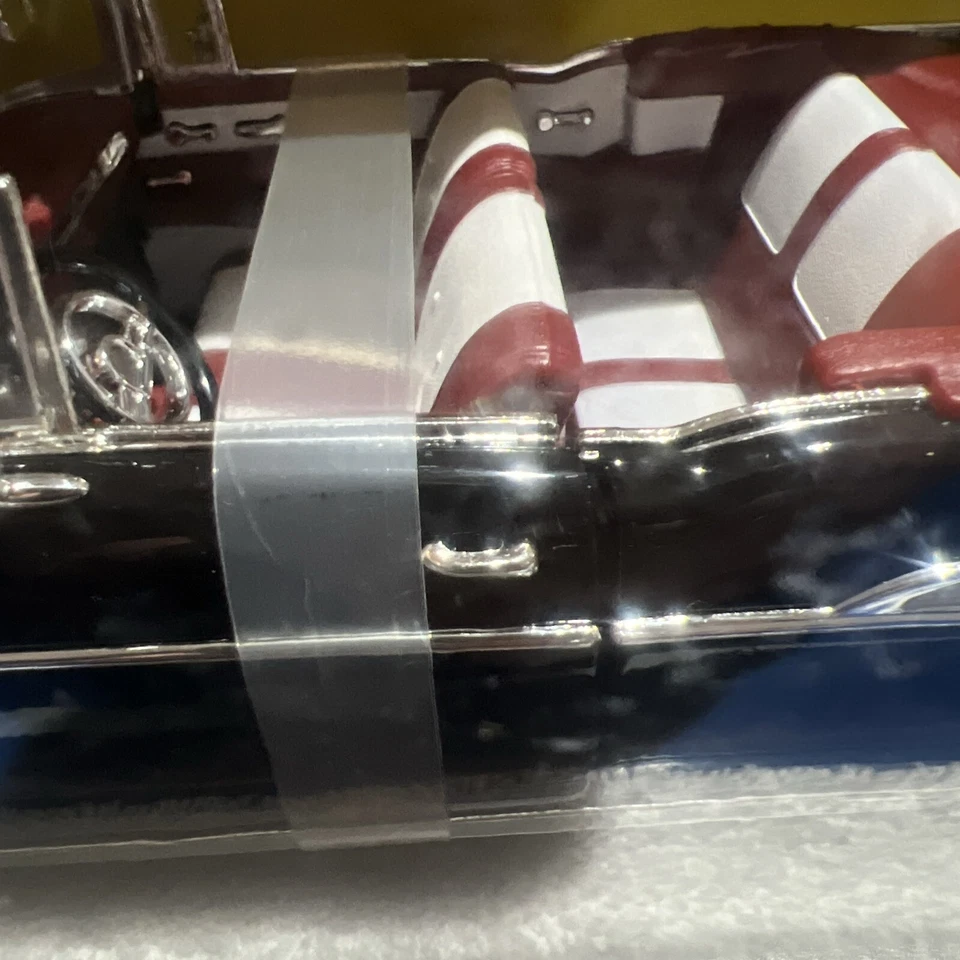 Chevrolet Bel Air 1957 convertible vintage Road Legends negro escala 1:18 Foto 3 de 4