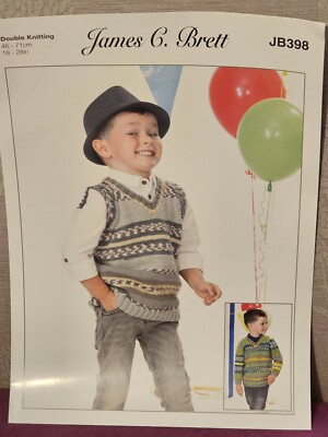 James C Brett DK Pattern JB398 - Kinder Slipper & Pullover in Jahrmarkt DK