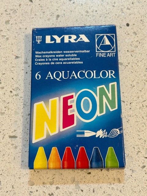 Lyra Aqua Color Crayons
