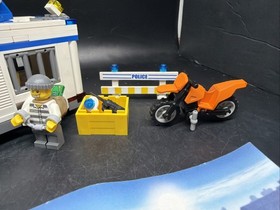 LEGO City #7286 - Prisoner Transport Complete Set with Instructions Retired Set
