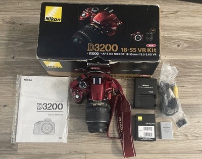 Nikon D3200 SLR plus AF-S NIKKOR 50mm f/1.8G Lens