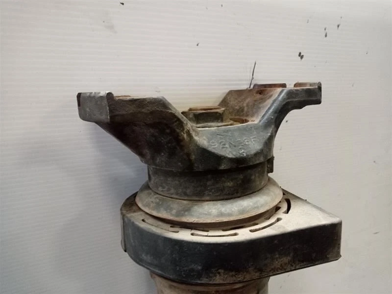 MACK 92N Wing Bearing Drive Shaft 37.5" Spicer 1880 U-Joint  (10077628 Foto 3 de 4