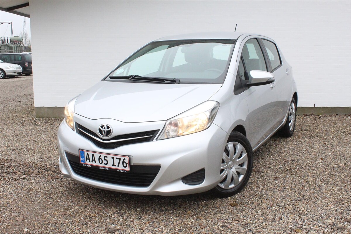 Toyota Yaris 1,3 VVT-i T2 Touch - dba.dk - Køb og Salg af Nyt og Brugt