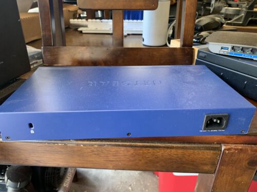 NETGEAR ProSafe Jgs524 24-port Gigabit Ethernet Switch JGS524NA - Picture 2 of 4
