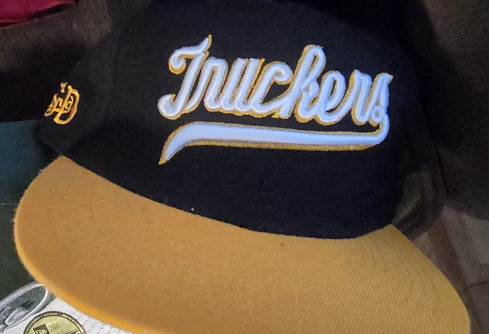 Jaqueta masculina Stall & Dean Truckers Varsity tamanho 4XL boné ajustado correspondente 7 7/8 - Imagem 4 de 4