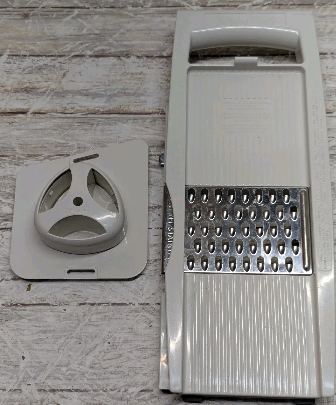 PAMPERED CHEF Ultimate Slice & Grate Mandoline Slicer w 4 Blades & Food Holder
