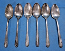 6 Vintage WM Rogers Mfg. Co. IS Silver Plate Spoons set Original