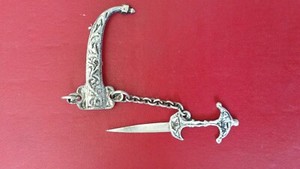 Broche Vintage Sabre/épée - Cristal Et Métal Couleur Or - Occasion - Bijou Fantaisie Rétro - Modèle A3