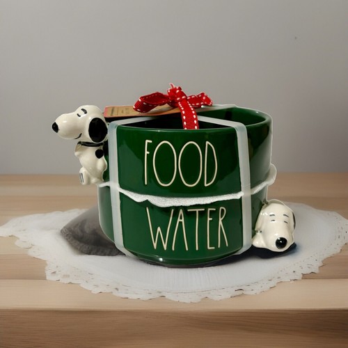 Rae Dunn Peanuts 3-D Snoopy Hundenäpfe Futter- & Wassergeschirr Dunkelgrün Set Neu - Bild 8 von 8