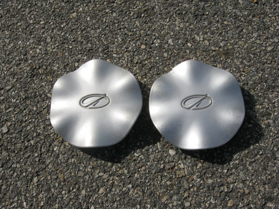 Calotas de centro de roda de liga leve Oldsmobile Alero genuínas 1999 a 2003 prata - Imagem 2 de 4