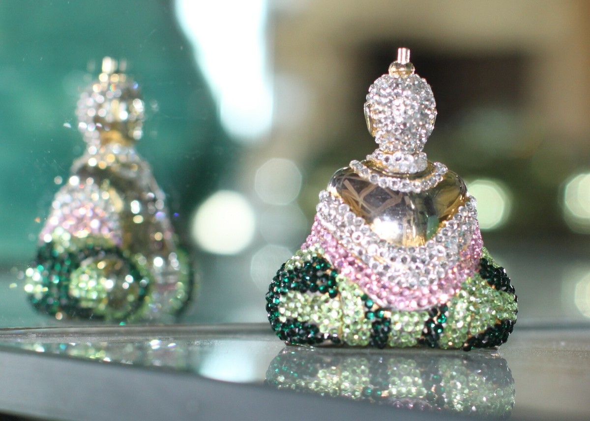 JUDITH LEIBER EXQUISITE GOLD BUDDHA SWAROVSKI CRYSTAL PILL BOX