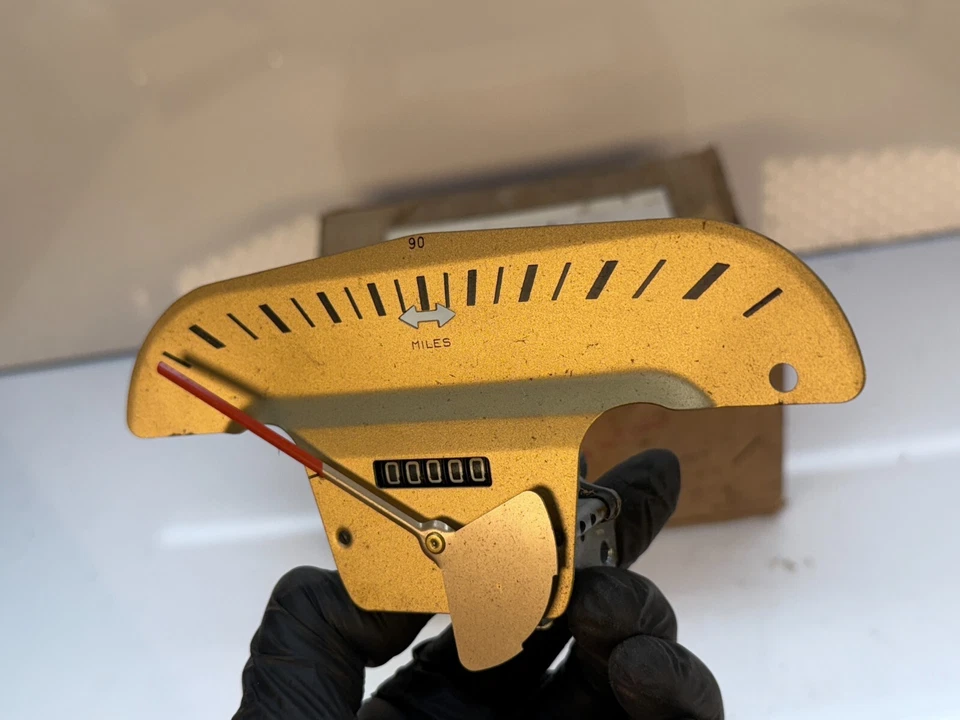 NOS 1956-1961 RENAULT DAUPHINE SPEEDOMETER 8543877 56 57 58 59 60 61 C19-13 - Image 4 of 4