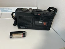 Sony TCM-5000 EV Cassette Recorder Portable Player Audio PARTS REPAIR Powers Up