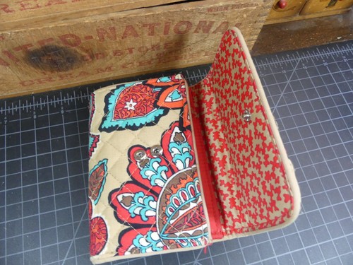 Vera Bradley Quilted Bifold Wallet Bold Bright Colored Flowers on Tan EUC - Picture 4 of 4
