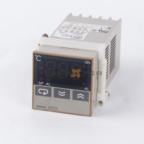 ONE Used Omron Temperature Controller E5CS-R1KJX 100-240VAC