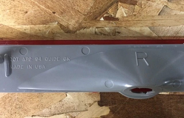 SE ADAPTA A LA LÁMPARA CADILLAC DEVILLE 1994-1996 ASM 5976646 - NUEVO OEM 5976646 Foto 3 de 3