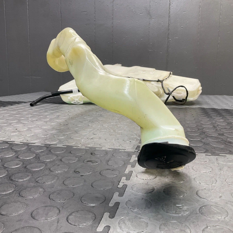 BMW 750i 2009-2015 limpiaparabrisas líquido depósito tanque conjunto con cuello OEM Foto 4 de 4