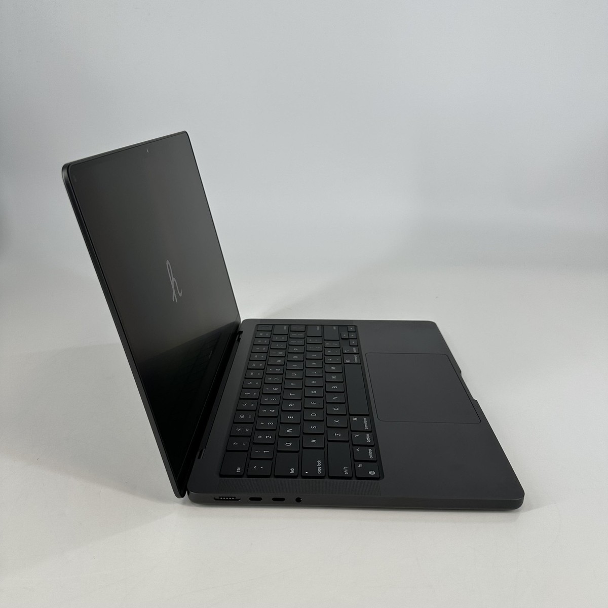 MacBook Pro 14 2024 M4 10-Core CPU 10-Core GPU 32GB 2TB SSD Black