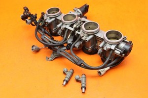2004-2005 KAWASAKI NINJA ZX10R OEM MAIN FUEL INJECTORS / THROTTLE BODIES