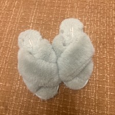 Cupcakes and Cashmere FUZZY Super Soft Faux Fur Women  s Slippers Size M