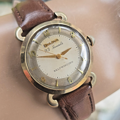 Vintage BULOVA 23 
