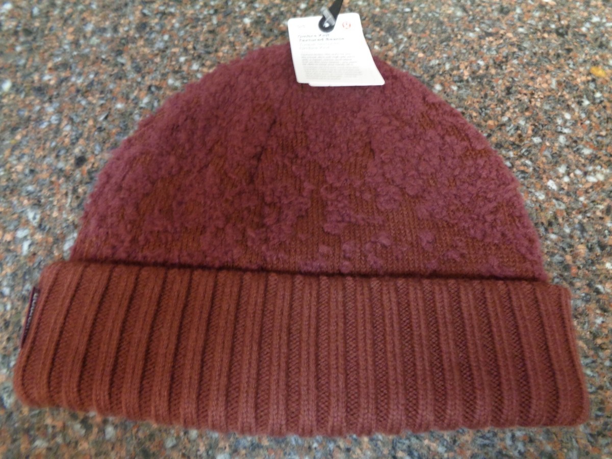 NWT Lululemon 45% Wool-Blend Knit Logo Beanie Hat Size S/M Maroon Red Unisex lululemon Wordmark Merino Wool Skull Beanie in Pink | Lyst main image 4