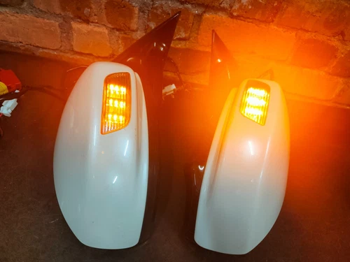 PAIRS JDM NISSAN FUGA Y50 M34 M35 CAMERA SIDE DOOR MIRROR WITH LAMPS LIGHT WHITE