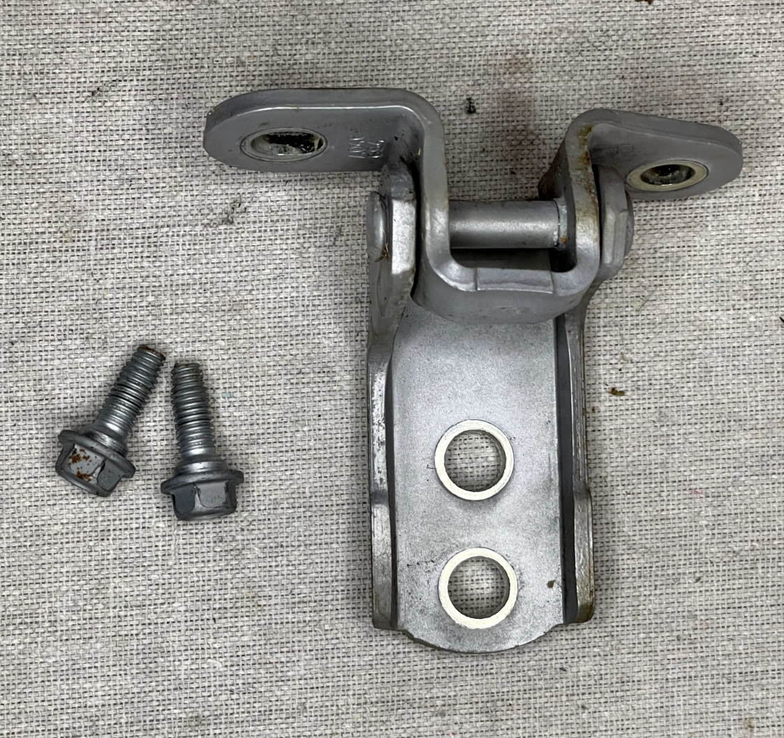 2006-2022 LEXUS IS250 IS350 FRONT RIGHT SIDE DOOR UPPER HINGE RH OEM 68710-12151