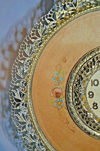 NEW HAVEN -MANUAL / WIND UP, GOLDEN PLATED BEAUTIFUL DOUBLE FILLED RING - Picture 10 of 11