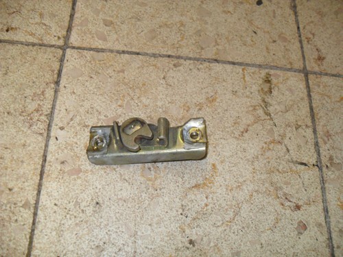 VW Golf 1 Cabrio Schloss für die Heckklappe Heckklappenschloss