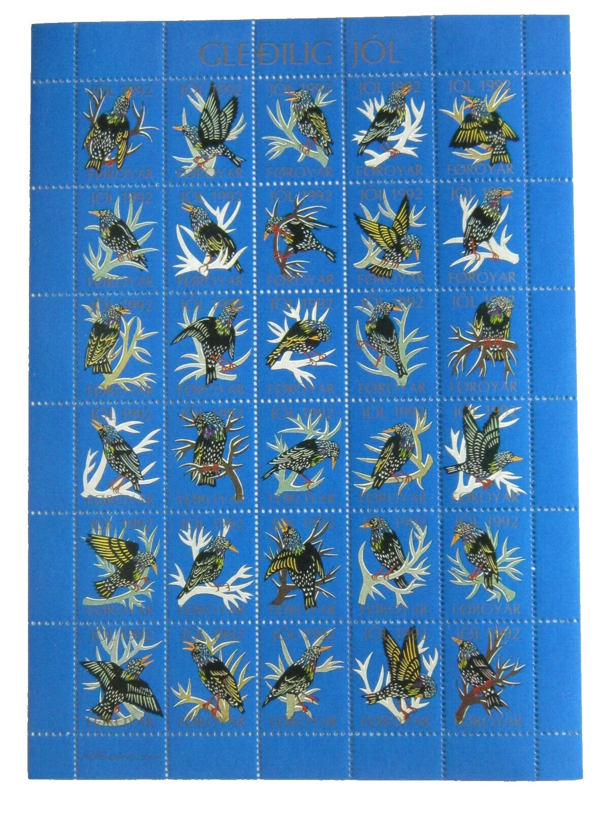 Hoja completa de las aves danés y sellos feroesas