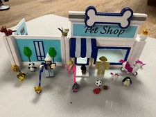 Roblox Celebrity Adopt Me Pet Shop Set with Figures 25 Pieces Kids Dog Cat Used