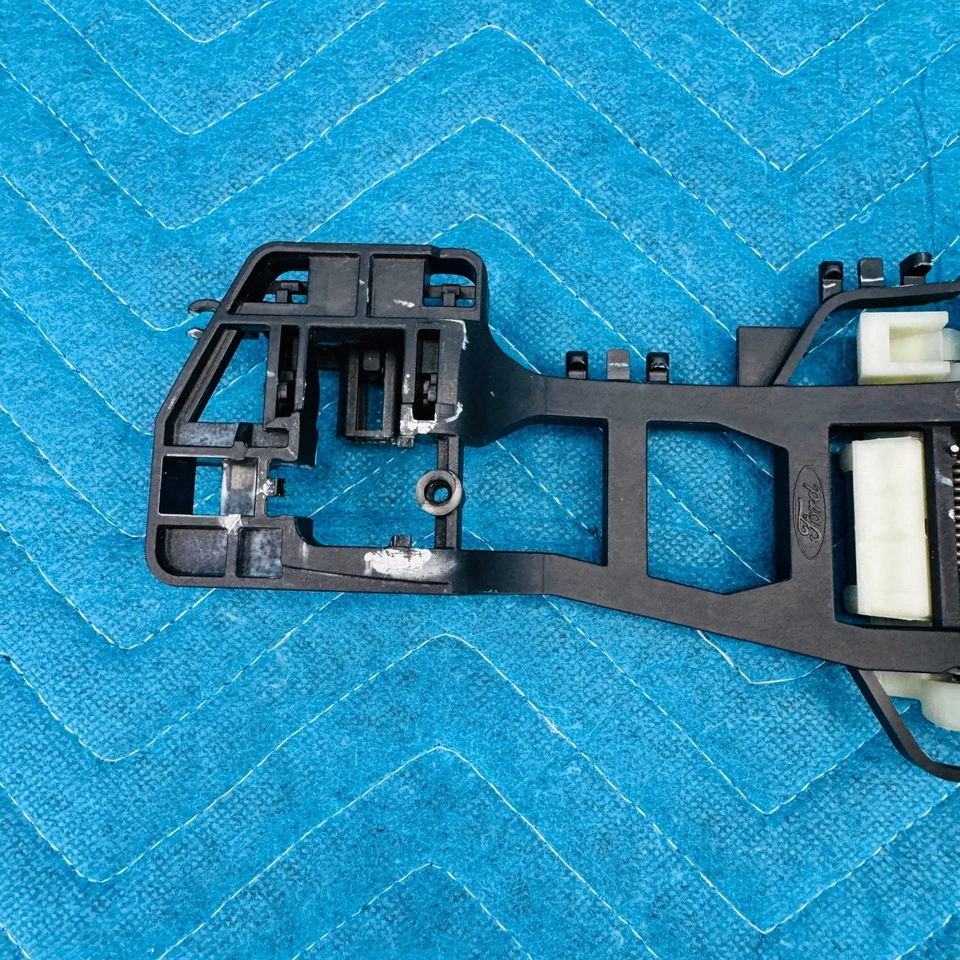 Ford Focus ST 2.0 2015-2018 manija de puerta exterior delantera derecha OEM CH51A224A3 Foto 3 de 4