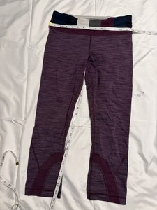 lululemon Women's Leggings 4 Purple Striped Capri Run Yoga Compression 21”