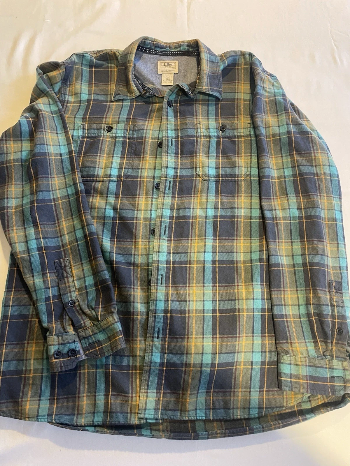 L.L. Bean Men's Long Sleeve Flannel Button-Up Size L