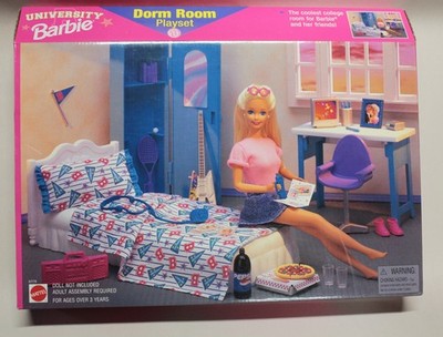 1998 UNIVERSITY BARBIE DORM ROOM PLAYSET VINTAGE MIB RARE  Mattel #67779