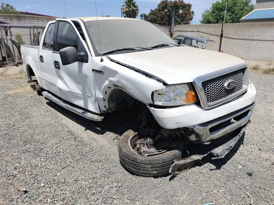 TRANSMISSION OIL COOLER 6L3Z7A095B 2006 FORD F150 Foto 2 de 4