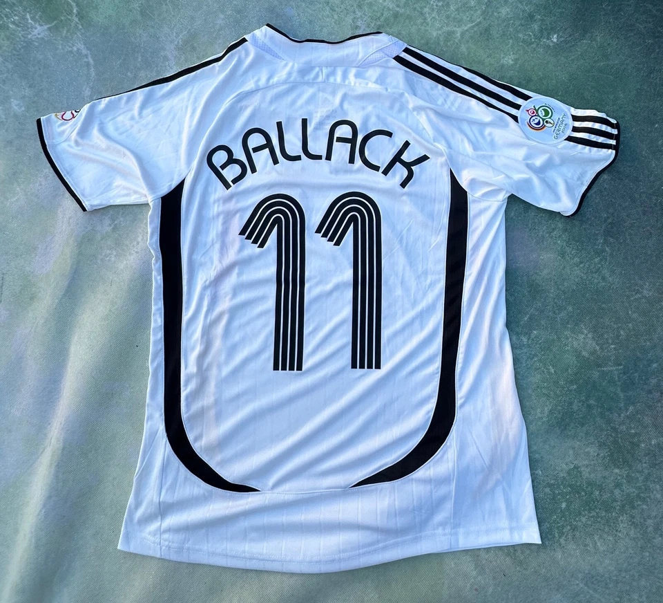 Camiseta Adidas 2006 Alemanha Copa do Mundo Alemanha Seleção Nacional de Futebol Ballack #11 M - Imagem 2 de 4