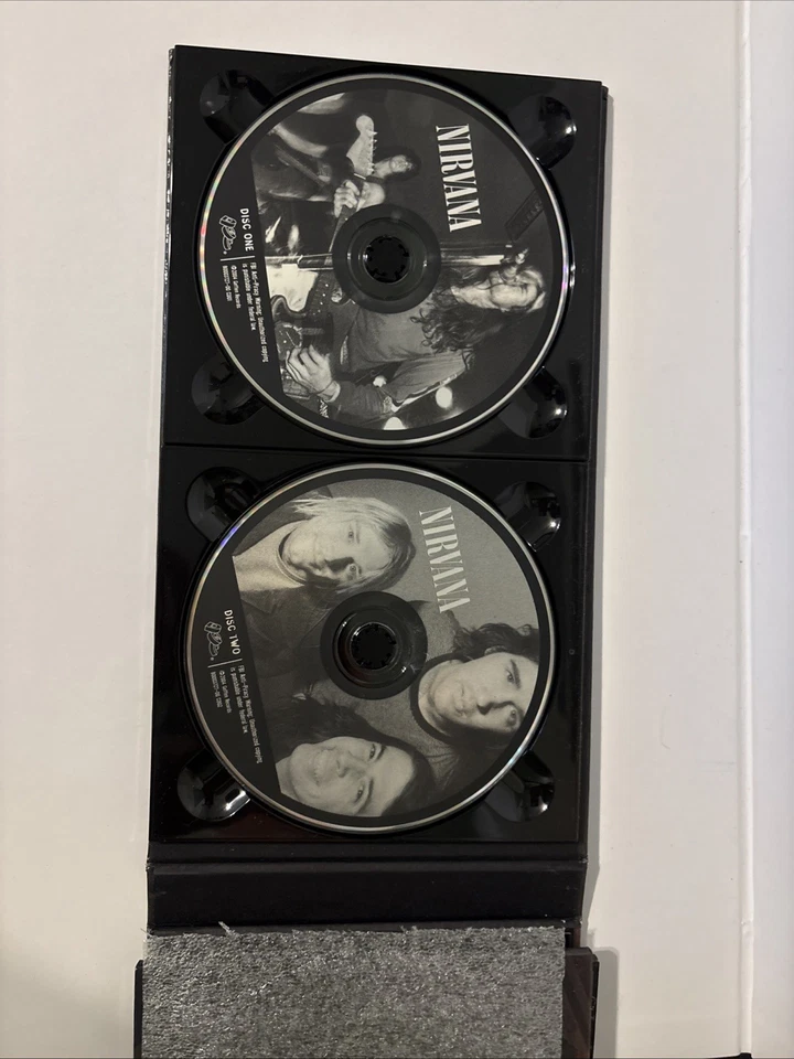 Nirvana with the Lights Out 2004 Box Set, 4-Disc, 3-CD Foto 2 de 4