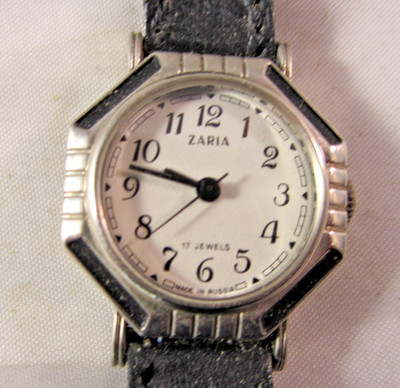RUSSISCHE UHR ZARYA MECHANISCH HANDAUFZUG DURCHMESSER 25 MM