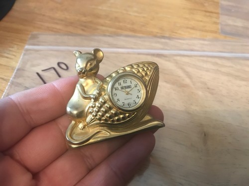 Miniature Quartz clocks and other makes. Over 100 clocks - Foto 333 di 470