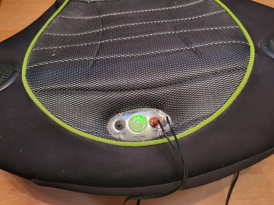 Lumisource Boomchair Stingray Gaming Chair - Black and Green Striped - VGC - Image 4 of 4