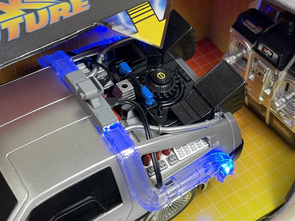 Ritorno Al Futuro Macchina Del Tempo RC Argento 1:16 Scala Jada 253256004 - Immagine 4 di 4