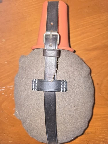 ww2 german military red canteen felt cover leather strap plastic cup late war