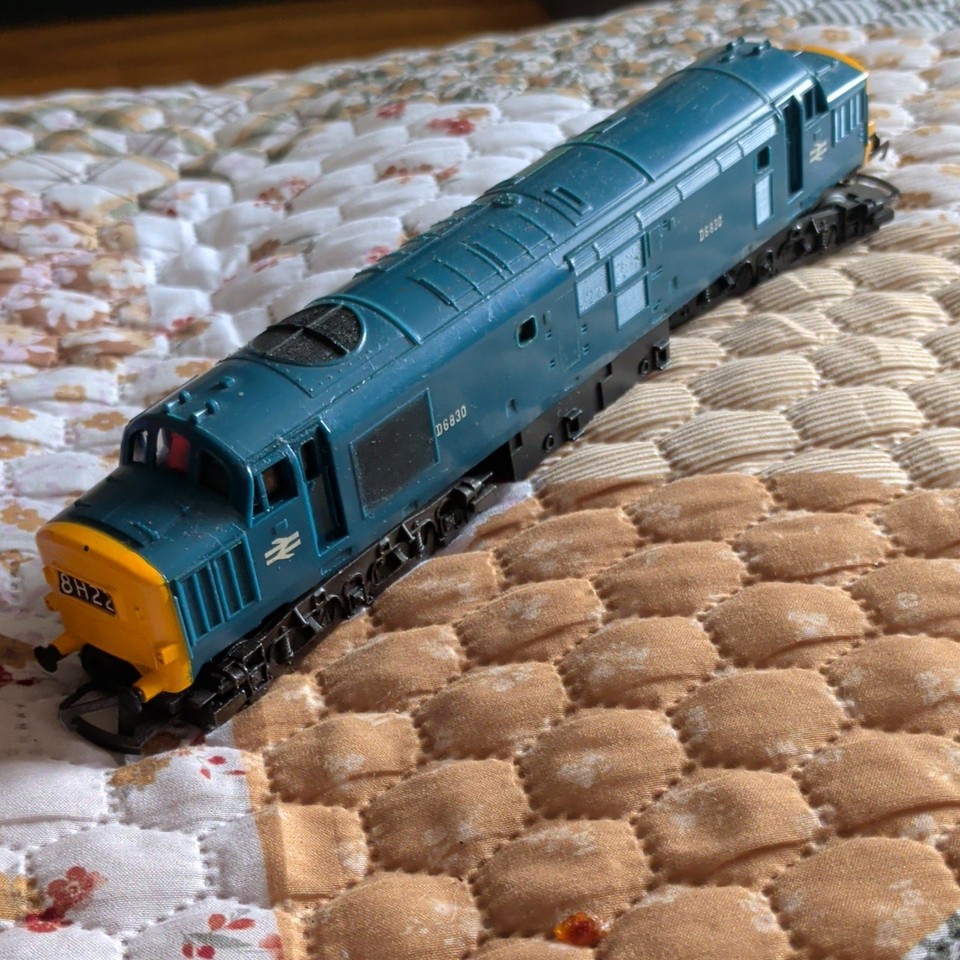OO Gauge British Rail Corporate Livery Blue Diesel Locomotive Model ...