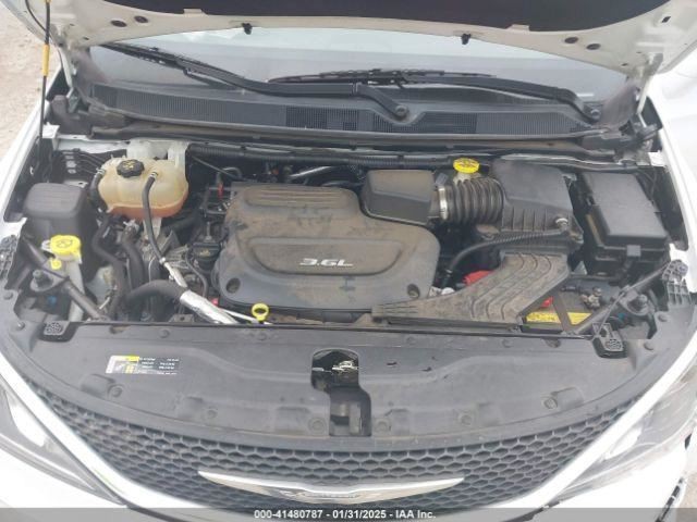 PACIFICA  2017 Glove Box 4628344 thumbnail 6