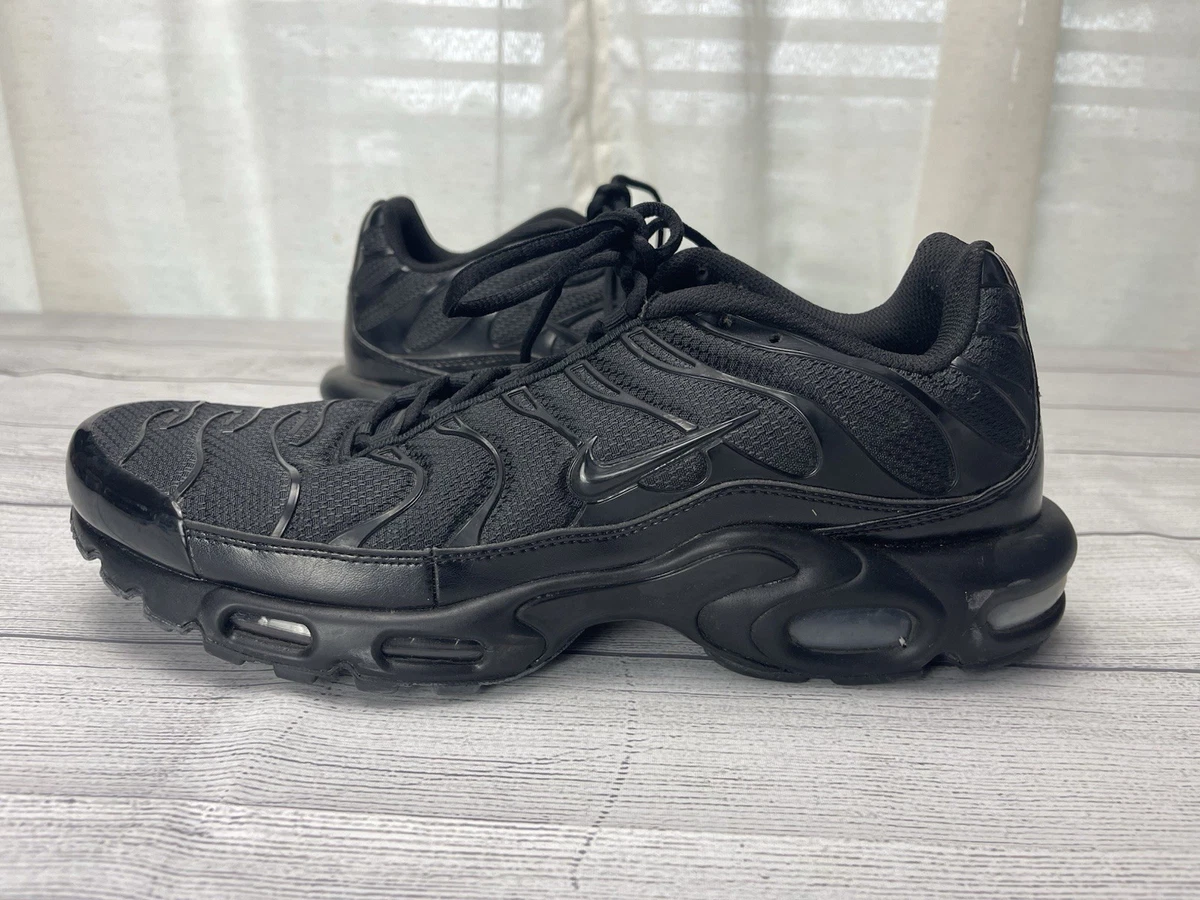 Nike Air Max Plus Low Triple Black for Sale - Authenticity