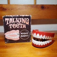 Fishlove & Co Wind-Up Talking Teeth w/Original Box (No Key) US Vintage 1970