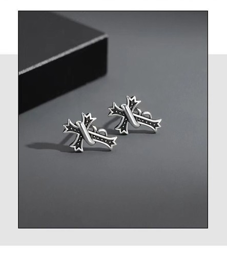 Pair Of Cross Ear Studs Earrings Fast fashion jewelry trendy Men Women - 第 1/10 張圖片